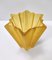 Vaso Art Deco a forma di stella in vetro giallo attribuito a Pierre Davesn per Daum, anni '40, Immagine 5