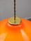 Lámpara colgante italiana Mid-Century de latón y vidrio naranja, Imagen 10