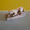 Französische Art Deco Alabaster Skulptur eines kriechenden Tigers, 1920er 1