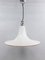 Lámpara colgante italiana de vidrio blanco, años 70, Imagen 1