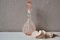 Bottiglia in vetro rosa sabbiato di Empoli, anni '60, Immagine 4