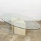 Mesa de centro ovalada con superficie de vidrio sobre travertino y base de latón, años 80, Imagen 13