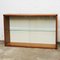 Schwebender Mid-Century Vitrinenschrank aus Teak & Glas, 1960er 5