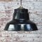 Lampada a sospensione vintage industriale in bachelite, smalto nero e ottone, Immagine 4