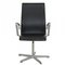 Sedia Oxford in pelle nera di Arne Jacobsen, Immagine 1