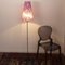 Lámpara de pie vintage alta con pantalla decorativa floral morada hecha a mano, Italia, Imagen 2