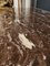 Buffet basso patinato con vassoio in marmo ciliegio, Immagine 6