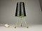 Lampada da tavolo Mid-Century tripode con paralume in metallo perforato, 1950, Immagine 1