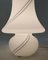 Mid-Century Tischlampe aus weißem Muranoglas, Italien, 1960er 6