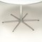 Mesa de comedor circular blanca atribuida a Arne Jacobsen para Fritz Hansen, años 2000, Imagen 2