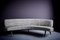 Geschwungenes Sofa mit Skulpturalen Beinen im Stil von Valdimir Kagan, 1950er 4