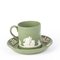 Taza y platillo camafeo neoclásico Jasperware verde de Wedgwood. Juego de 2, Imagen 2