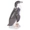 Pinguino modello 5249 in porcellana di Lladro, Immagine 1