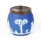 Viktorianisches Neoklassizistisches Portland Blue Jasperware Cameo Keksglas von Wedgwood 4