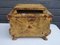 Caja de relicario italiana de madera dorada tallada, Imagen 9