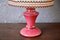 Lámpara de mesa de cerámica rosa y dorada, años 40, Imagen 2