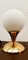 Tischlampe aus Messing mit satinierter weißer Kugel 6