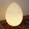 Italienische Vintage Egg Tischlampe aus mattweißem Muranoglas 9