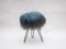 Taburete Vanity con superficie de piel de oveja azul y patas de horquilla, años 50, Imagen 8
