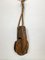Polea antigua rústica de madera desgastada con cuerda, década de 1890, Imagen 1