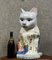 Chinesische Porzellanskulptur aus dem späten 20. Jh., die eine Katze darstellt 4