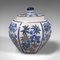 Chinesische Vintage Gewürzdose aus blau-weißer Keramik, 1940er 3
