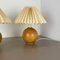 Lámparas de mesa con forma de bola de pino, Suecia, años 70. Juego de 2, Imagen 6