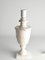 Lampada da tavolo neoclassica in alabastro fiorentino bianco con foglia in rilievo, Italia, Immagine 4