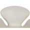Grande Chaise Swan en Cuir Blanc de Arne Jacobsen 6