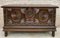 Antiker spanischer barocker Koffer aus Nussholz mit geschnitztem Rahmen, 1890er 1