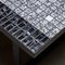 Tavolino da caffè su struttura piatta in metallo nero con ripiano in mosaico bianco e nero, anni '80, Immagine 6