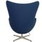 Silla Egg de tela azul de Arne Jacobsen, Imagen 3