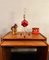 Lámpara de mesa Dice atómica estadounidense en rojo y crema, años 50, Imagen 10