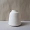 Weiße Kados Vase aus Steingut von Elena Vasilantonaki 2