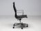 Sedia da scrivania esecutiva EA119 in pelle nera di Charles & Ray Eames per Herman Miller, 2007, Immagine 2