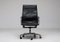 EA119 Chefschreibtischstuhl aus schwarzem Leder von Charles & Ray Eames für Herman Miller, 2007 3