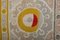 Decorativo ricamo a mano Suzani grigio e giallo uzbeko da appendere alla parete, Immagine 8