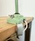 Lámpara de mesa de taller industrial verde, años 60, Imagen 8
