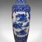 Jarrón de suelo chino alto Art Déco de cerámica azul y blanca, años 40, Imagen 8