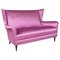 Modernes Italienisches Zwei-Sitzer Sofa aus Rosa Seide & Holzfüßen, 1950er 1