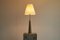 Lámpara de mesa brutalista grande de latón fundido, Francia, años 50, Imagen 6