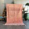 Tapis berbère marocain rose moderne en laine 2