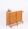 Dry Bar con due sgabelli in vimini, bambù e vimini attribuito a Tito Agnoli, Italia, anni '50, set di 2, Immagine 6