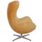 Sedia Egg in pelle naturale patinata di Arne Jacobsen, inizio XXI secolo, Immagine 2
