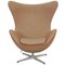 Chaise Egg en Tissu Beige par Arne Jacobsen 1