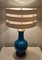 Lampada da tavolo Mid-Century in ceramica blu attribuita a Warren Kessler New York, Stati Uniti, anni '50, Immagine 2