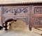 Handgeschnitzter französischer Renaissance-Schreib- oder Schreibtisch aus dem 19. Jh. mit geschnitzter Struktur und eisernem Keilrahmen 14