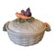 Cesta de trompe Loeil de cerámica esmaltada con cacerola de verduras de Fitz and Floyd, Imagen 1