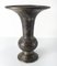 Indische Bidri Ware Champleve Vase aus versilberter Bronze und schwarzer Emaille, 19. Jh. 11