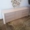 Postmodernes amerikanisches Vintage Sideboard in Blassrosa & Gold mit Schubladen, 1980er 13